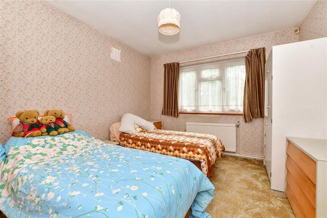 Detached house for sale in Devonshire Way, Shirley, Croydon, Surrey