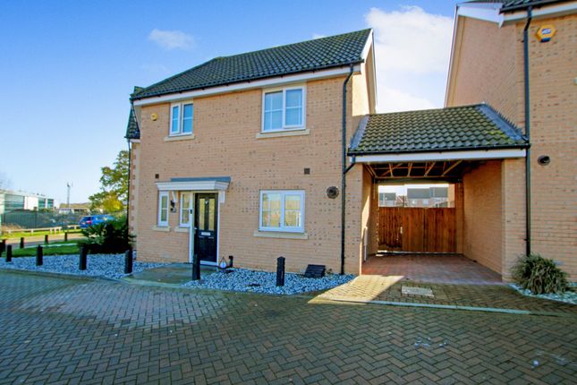 End terrace house for sale in Roedean Crescent, Laindon