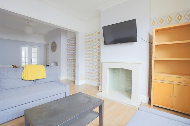 5, Davis Street, Avonmouth photo 3