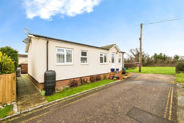 2-bed caravan on 11, Laburnum Court, Horley, £200,000