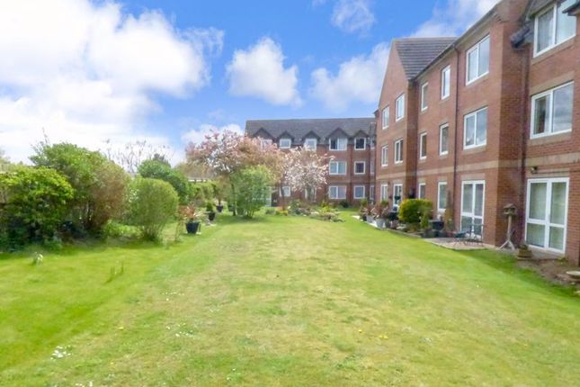 Flat for sale in Homesmith House, Evesham