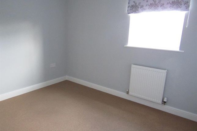 3, Lea Place, Gainsborough photo 4