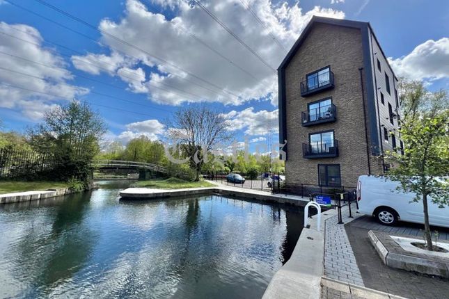 Flat for sale in Quayside Court, Hazlemere Marina, Waltham Abbey