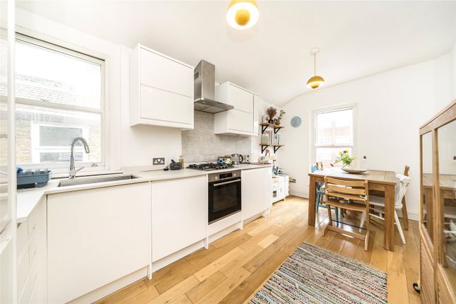 60b, Roding Road, London photo 4