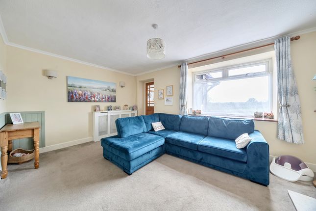 6 Russell Place, Milborne Port, SHERBORNE photo 3