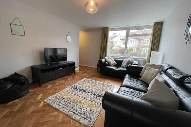 Flat to rent in Melrose Avenue, Penylan, Cardiff