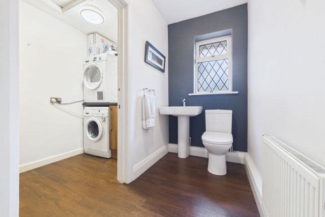 65 Coachmans Drive, Liverpool photo 4