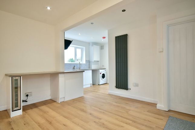 20, Dickens Avenue, Canterbury photo 2