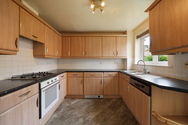 261, Keighley Road, Halifax photo 2