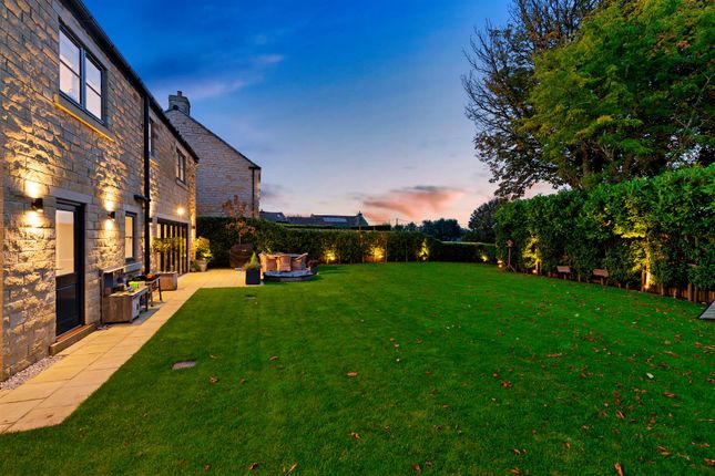 2, The Moorlands, Menston photo 2