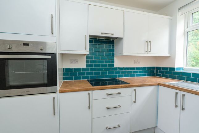 54 Newland Park Drive, York photo 4