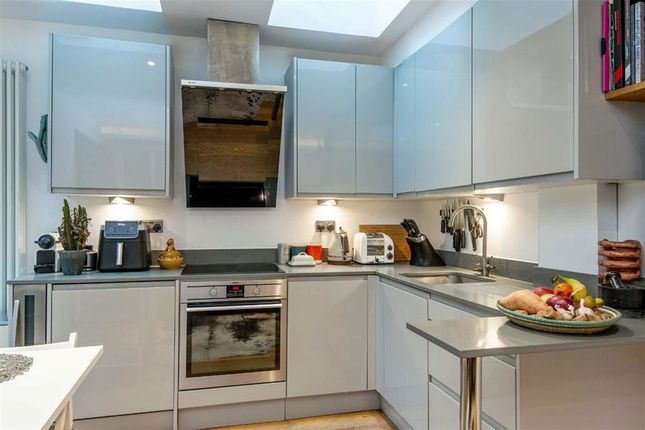 87A, Vespan Road, London photo 4