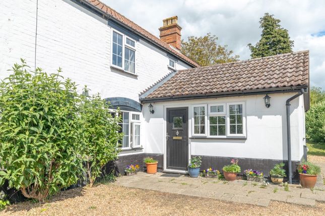Holly Farm House, 34 Loddon Road, Norwich photo 4