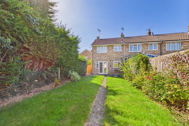 7, Clovers End, Horsham photo 2