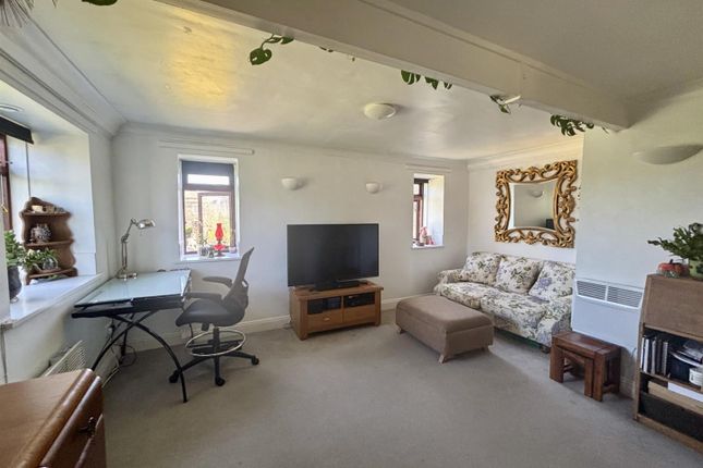 8, King Edwards Court, Shaftesbury photo 4
