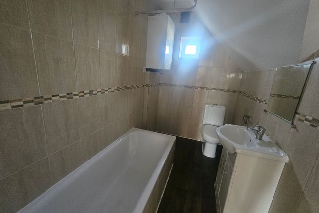 21 TF, Plashet Grove, London photo 5