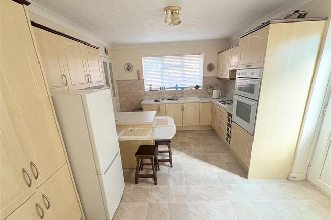9, Mount Drive, Fareham photo 3