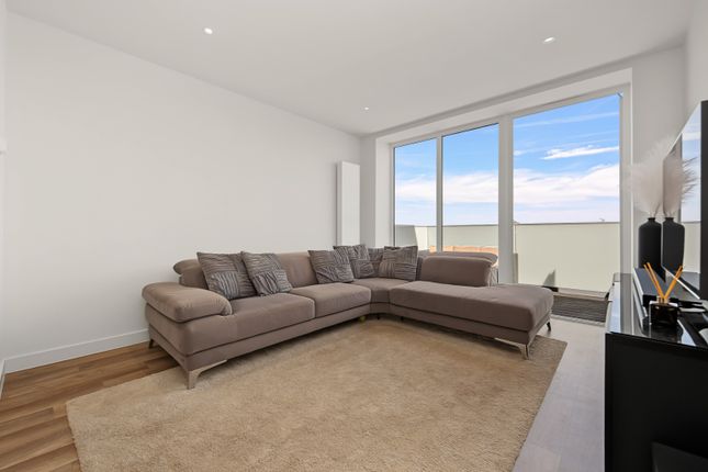 Flat 47, Millar House, Borehamwood photo 2