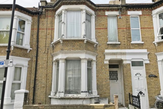 1 bed flat for sale in Wesley Road, Southend-On-Sea, Essex