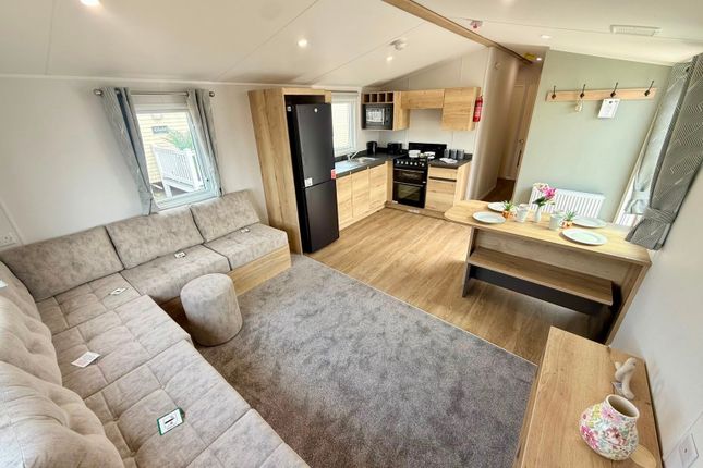 7, St Osyth Beach Holiday Park, Clacton-on-Sea photo 4