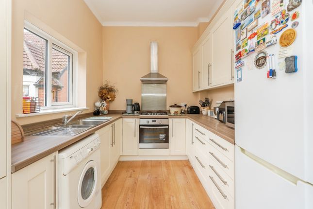 2-bed flat on Flat 5/Gwen Rhian Court, Court Road, Southampton, £180,000