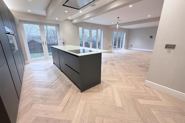 8, Valley Lane, Long Bennington photo 2