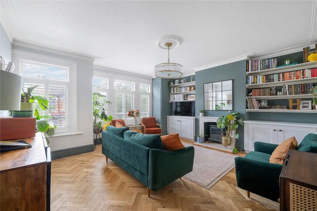 Thumbnail Flat to rent in Elfindale Road, London