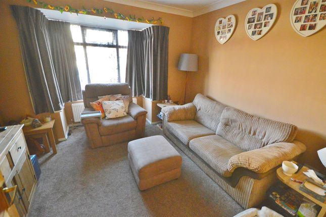59, Thomas Road, Clacton-On-Sea photo 2