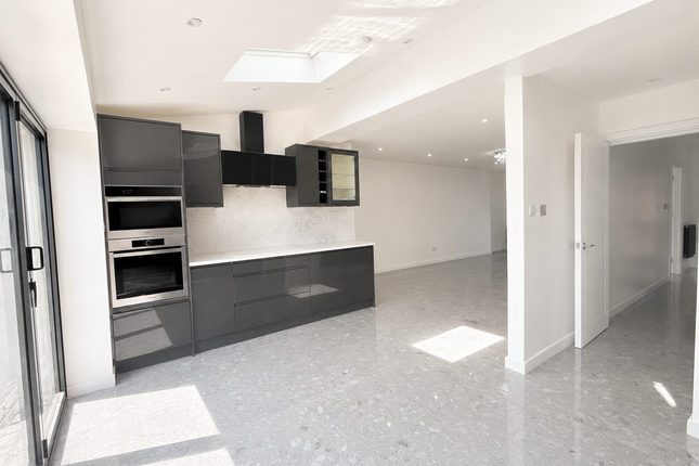 38A South Bank, Staplehurst photo 4