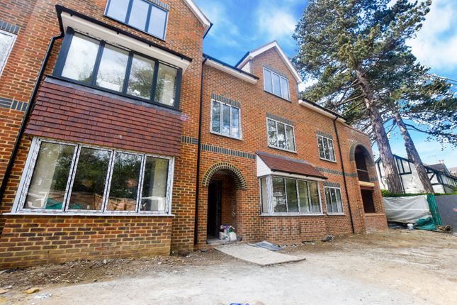 3 bed flat for sale in Foxley Lane, Purley CR8