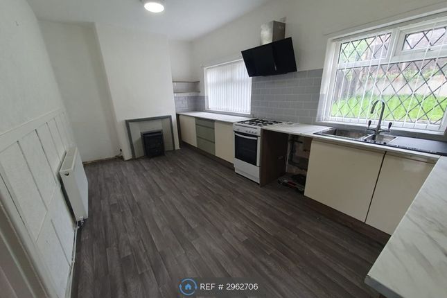 Wordsworth Avenue, Farnworth, Bolton photo 2