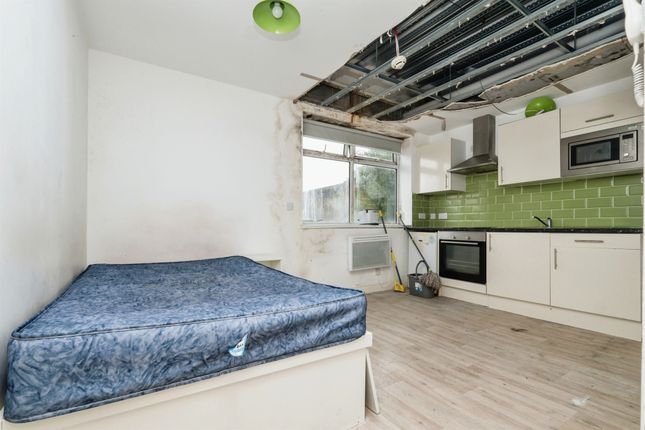 Studio S 118, Grand Square, Livingstone Road, Birmingham photo 3