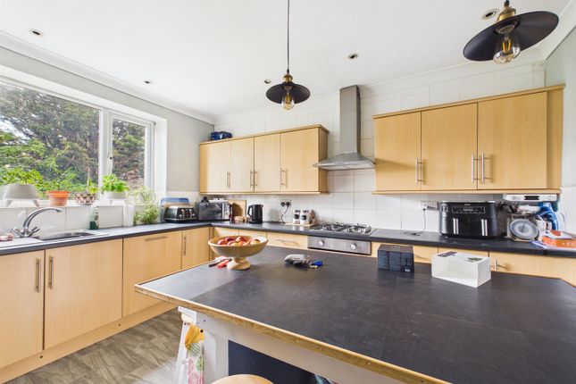 28, North Road, Birkenhead photo 4