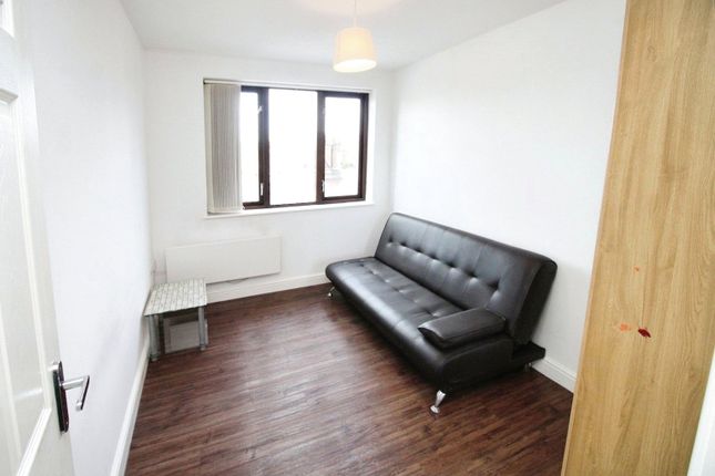 Flat to rent in Harpur Street, Bedford, Bedfordshire