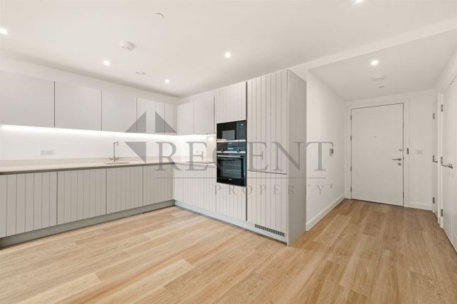 Apartment 903, Botanist House, London photo 4