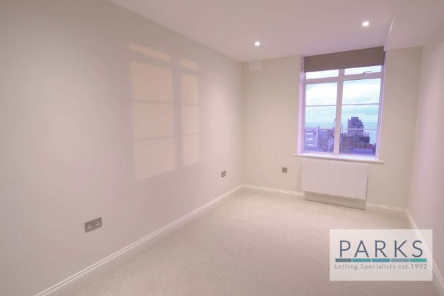 Flat to rent in Mitre House, Western Road, Brighton, East Sussex