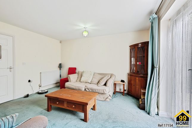 56, Kingscroft Court, Northampton photo 4