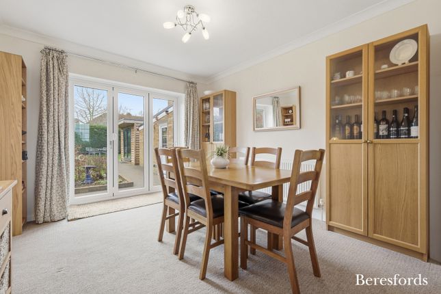 17, Pines Road, Essex photo 4