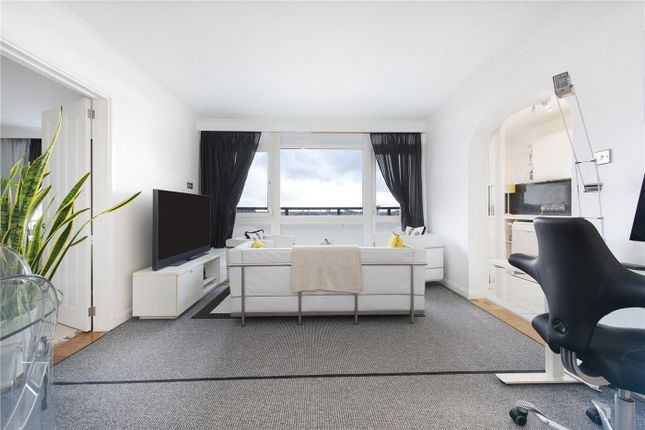 1-bed flat on Flat 12G,, Stuart Tower, London, £525,000