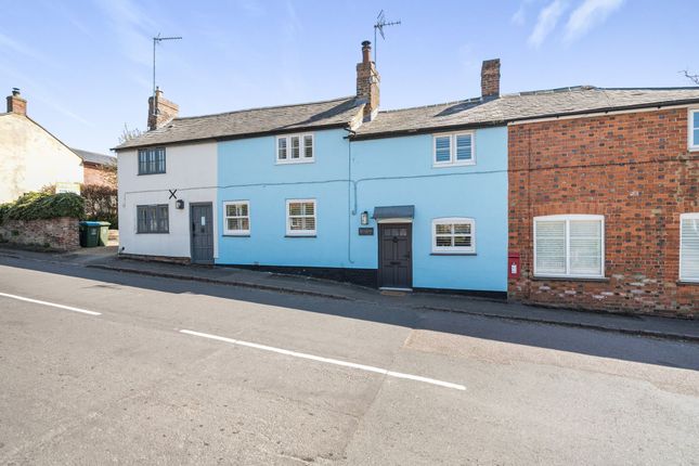 2-bed terraced on Jackdaws Buckingham Road, Buckingham, £315,000