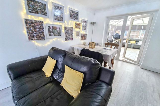 9, Aspen Way, Blyth photo 4