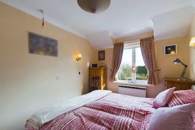 Flat for sale in West Street, Godmanchester, Cambridgeshire.
