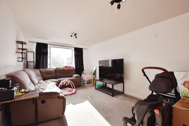 Flat 108/Sandringham Court, Cats Lane, Sudbury photo 3
