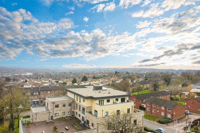 Flat for sale in Newmans Lane, Loughton