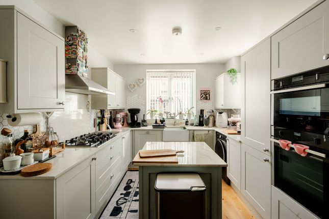 5 Chantry View, Bristol photo 4