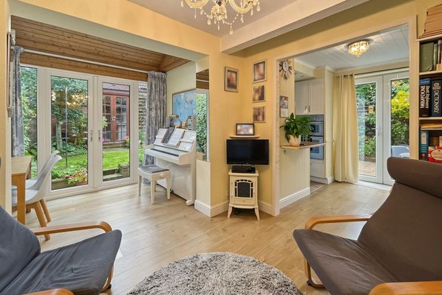 2 Haddon Close, Bury photo 2