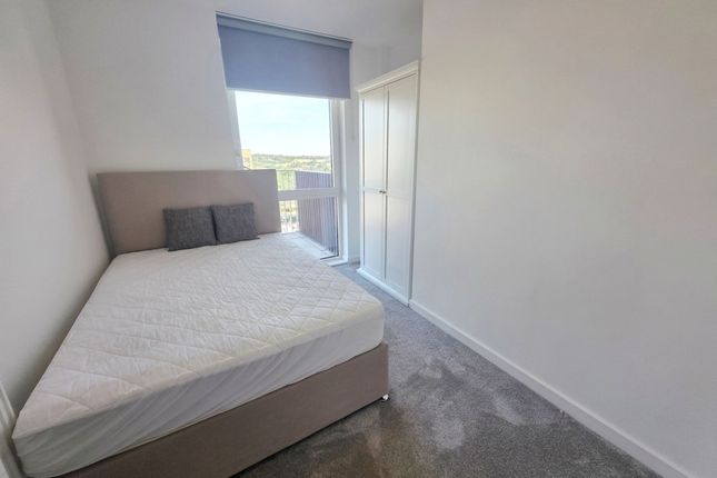 Flat 26, Wolff House, London photo 3