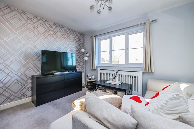 35, Bourne Drive, Nottingham photo 4