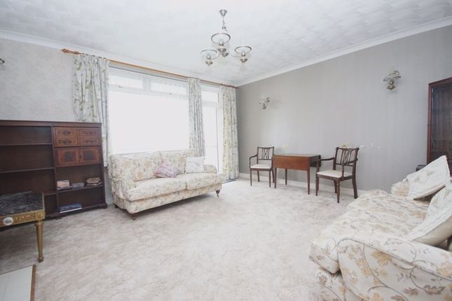 Flat for sale in Castle Marina, Marine Parade East, Lee-On-The-Solent
