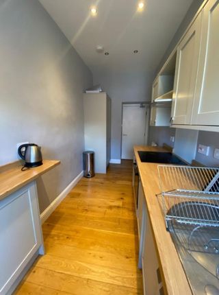 304 (1F2) Morningside Road, Edinburgh photo 5